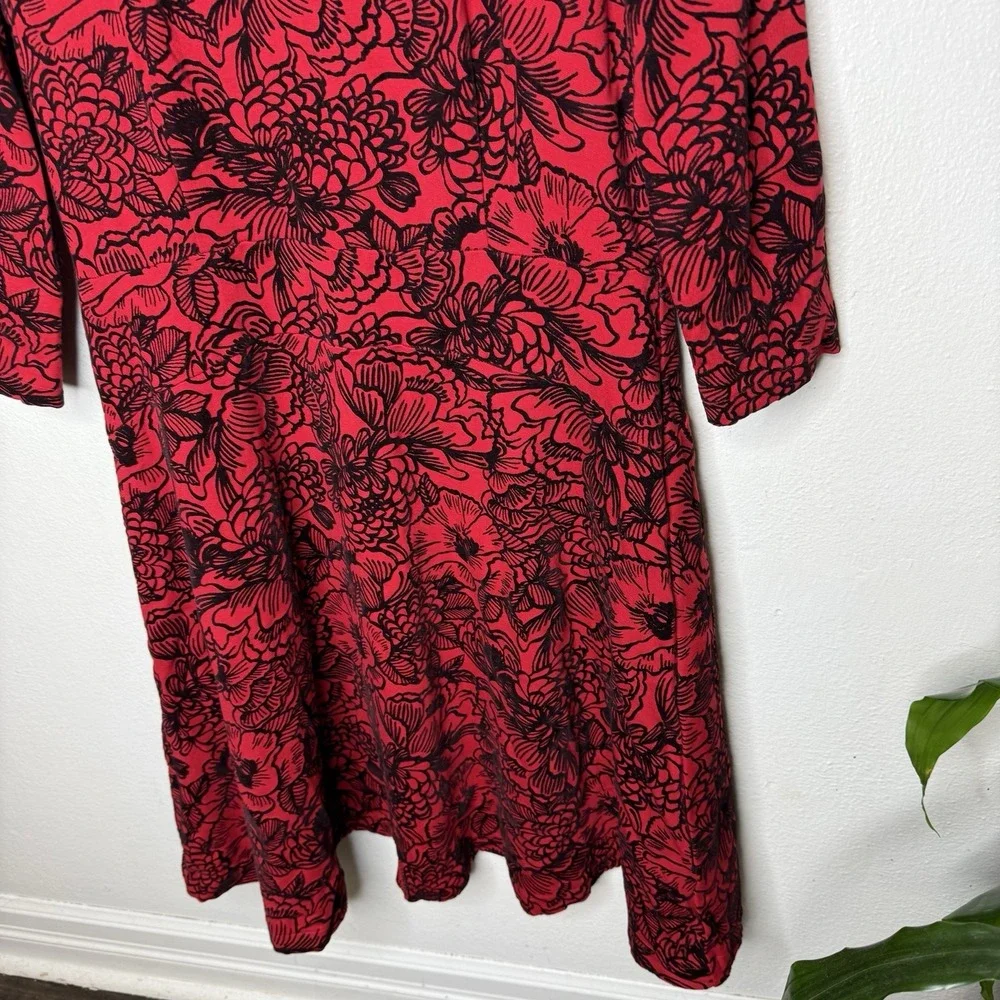 Lands End‎ Red Black Velvet Floral Fit And Flare Dress 3/4 Sleeve Women's Medium